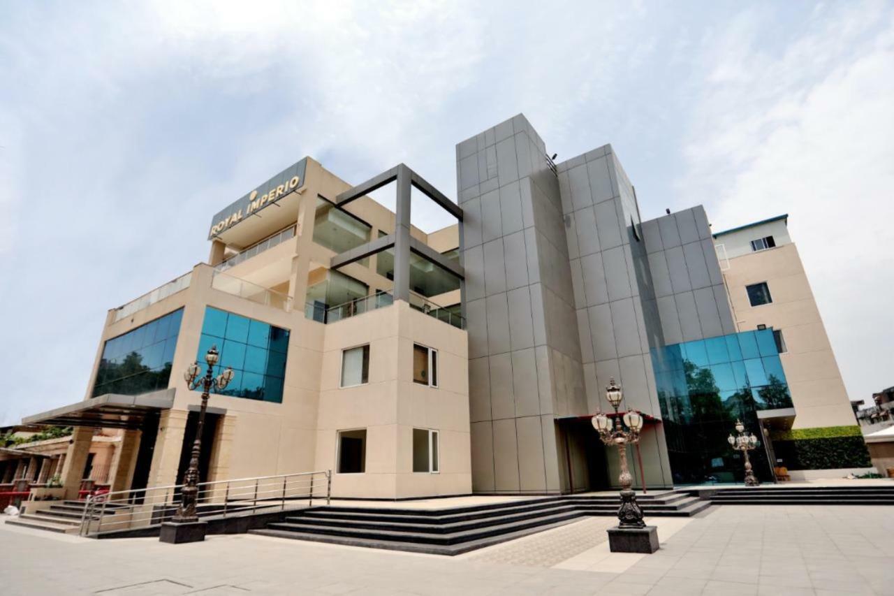 Royal Imperio Otel Faridabad Dış mekan fotoğraf