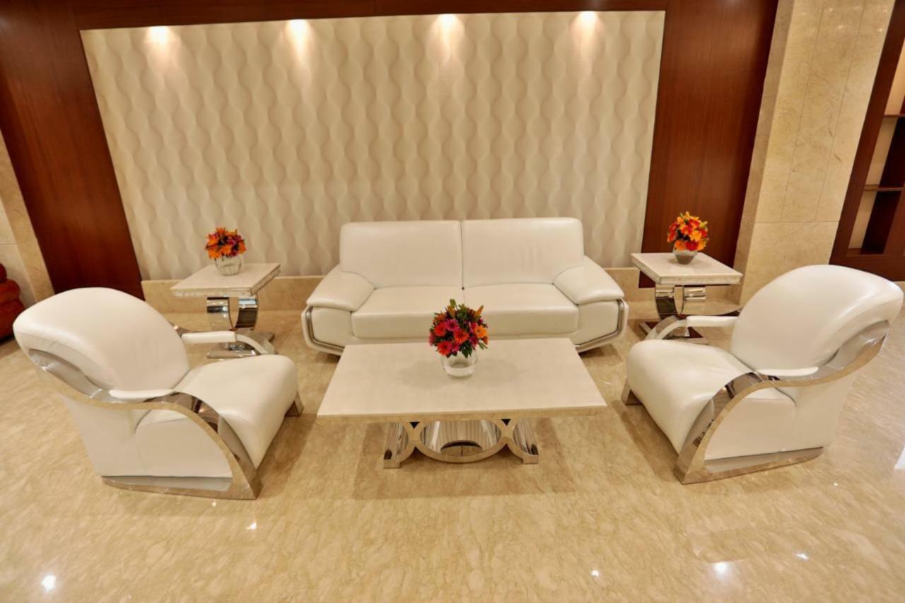 Royal Imperio Otel Faridabad Dış mekan fotoğraf