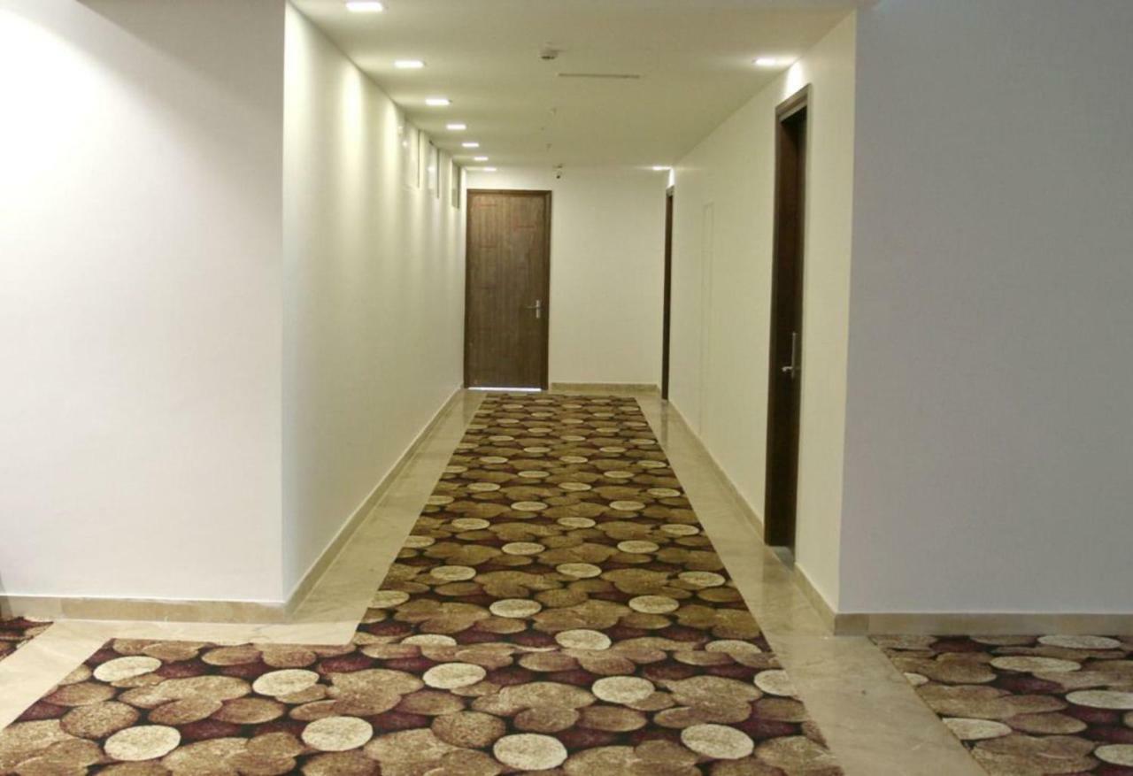 Royal Imperio Otel Faridabad Dış mekan fotoğraf