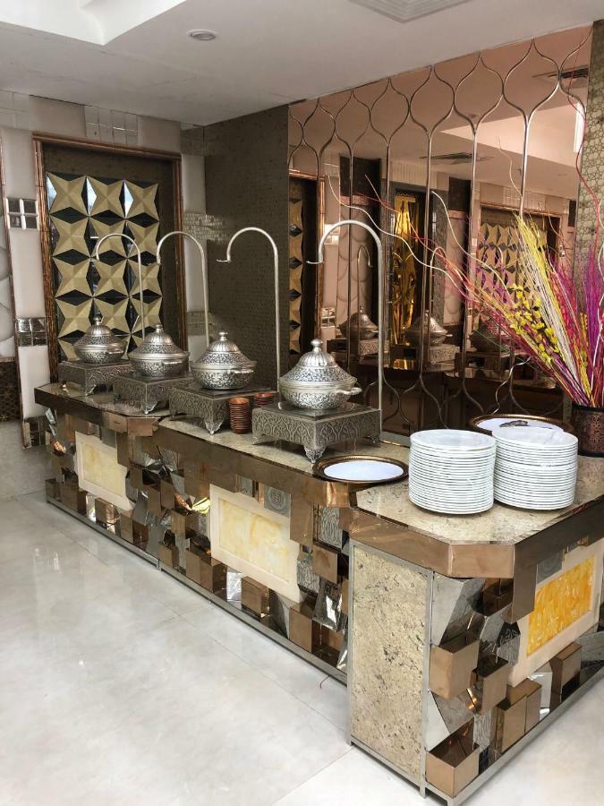 Royal Imperio Otel Faridabad Dış mekan fotoğraf