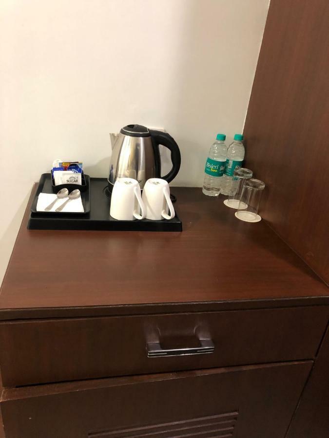 Royal Imperio Otel Faridabad Dış mekan fotoğraf